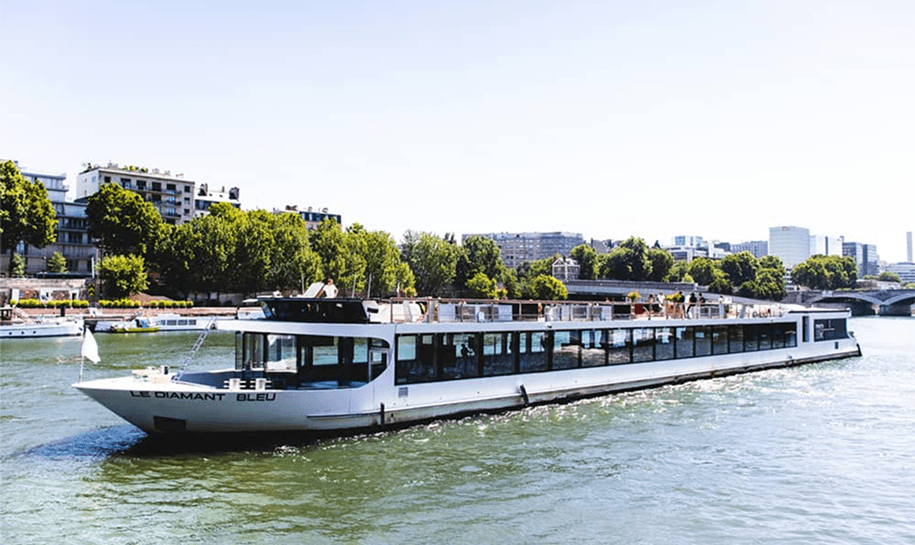 Boat amenities